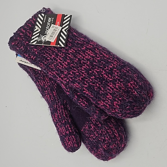 Isotoner Casual Knit Mittens - Picture 1 of 4